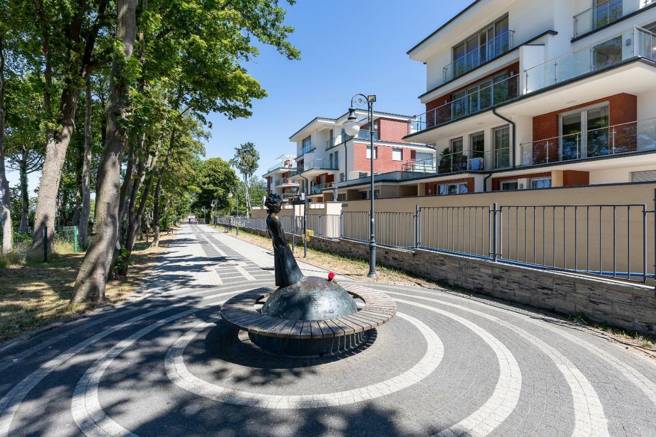 Klifowa Z Widokiem Na Morze I Basenem Apartment Rewal